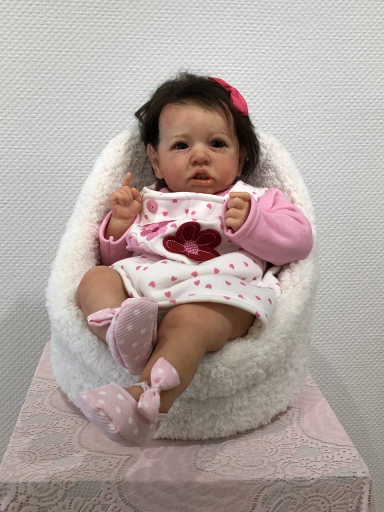 Reborn-france-bébé-poupée-garçon-fille-poupon-enfant-exposition-realiste-nurserie chouchou-silicone