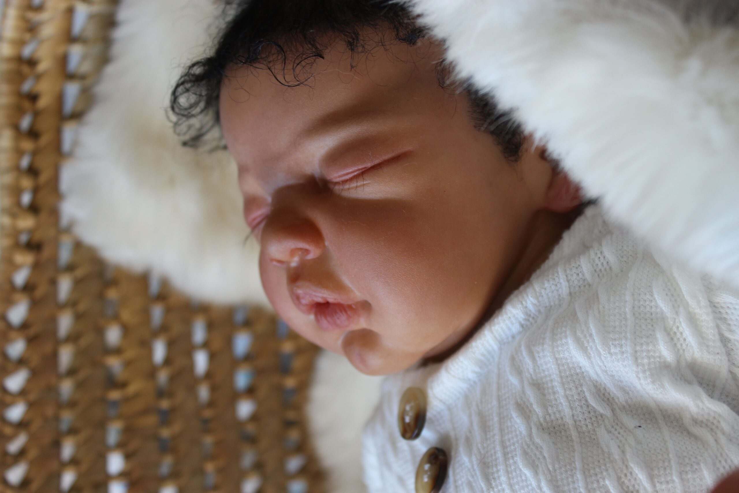 Reborn-métisse-Kit-sterling-allonger-Nurserie-chouchou-2